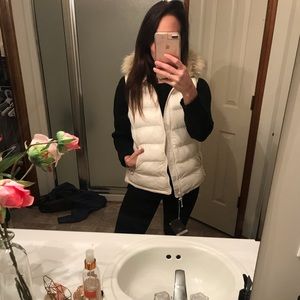 NWT Gap White Puffer Vest with Removable Hood